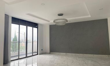 44930 Casa en arriendo en el sector Loma del Esmeraldal