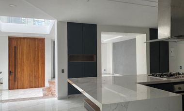 44930 Casa en arriendo en el sector Loma del Esmeraldal