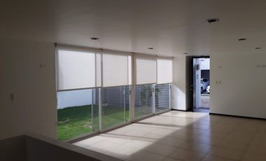 LINDA CASA EN RENTA EN PARQUE PLATA LOMAS DE ANGELOPOLIS