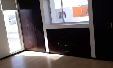 LINDA CASA EN RENTA EN PARQUE PLATA LOMAS DE ANGELOPOLIS