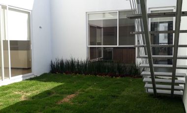 LINDA CASA EN RENTA EN PARQUE PLATA LOMAS DE ANGELOPOLIS