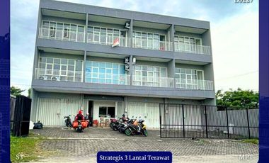 Dijual Ruko Dian Istana Wiyung Surabaya SHM 3 Lantai Strategis Terawat