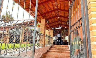 Venta de Restaurante/ salón de eventos en Zapotlanejo