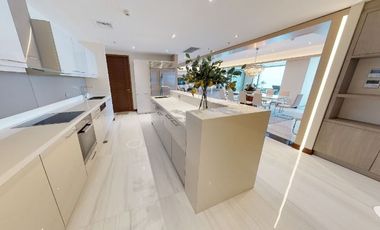 4 Bedroom Condominium for Lease Rent in Horizon Homes Shangri- La at the Fort BGC