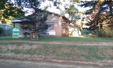 CASA SOBRE AMPLIO LOTE