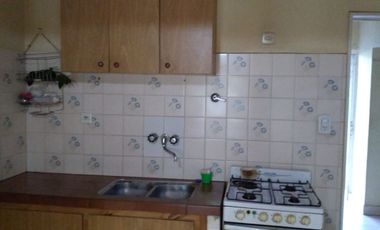 CASA SOBRE AMPLIO LOTE