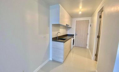 LOW PRICE DEAL! FOR SALE- STUDIO SEAVIEW IN MANDANI BAY SUITES, MANDAUE CEBU. READY FOR OCCUPANCY.