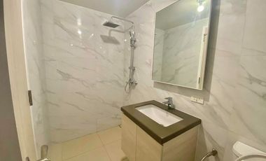 LOW PRICE DEAL! FOR SALE- STUDIO SEAVIEW IN MANDANI BAY SUITES, MANDAUE CEBU. READY FOR OCCUPANCY.