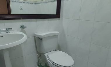 Hilton Colon, Venta Linda Suite Amoblada con Excelente Vista a la Piscina.