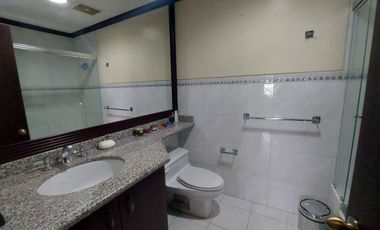 Hilton Colon, Venta Linda Suite Amoblada con Excelente Vista a la Piscina.