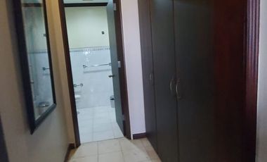 Hilton Colon, Venta Linda Suite Amoblada con Excelente Vista a la Piscina.