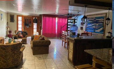 VENDE AMPLIA Y ACOGEDORA CASA EN PUDAHUEL SUR