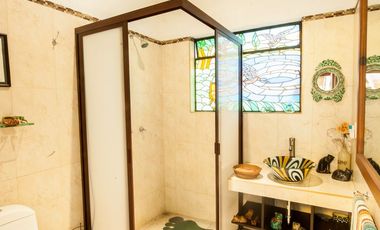 Preciosa casa de Lujo en Valle de Bravo, del lado del Santuario