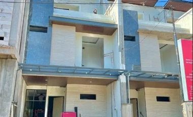 DIJUAL 4 unit Townhouse mewah 3 lantai di Pakis Tirtoasri Tipe Typical