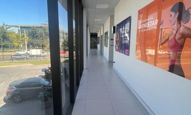 Amplio Local 350 M2 - Pedro Fontova/Huechuraba