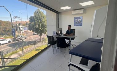Amplio Local 350 M2 - Pedro Fontova/Huechuraba