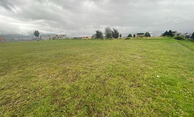 QUITUMBE-LA ECUATORIANA, MAGNÍFICO TERRENO DE 4 HECTÁREAS PLANAS
