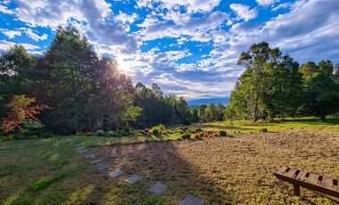 Parcela en venta con vista al lago y volcán Villarrica - Huillipilún, Villarrica