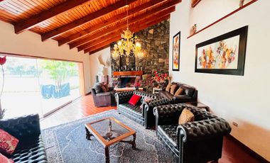 Exclusiva Residencia Campestre En El Corazón De Cieneguilla: Un Refugio De Lujo Y Naturaleza