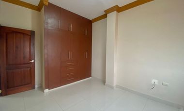 VENTA DE EDIFICIO RENTERO EN LA CDLA. LOS ANDES, MACHALA