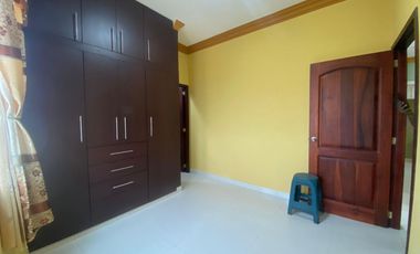 VENTA DE EDIFICIO RENTERO EN LA CDLA. LOS ANDES, MACHALA