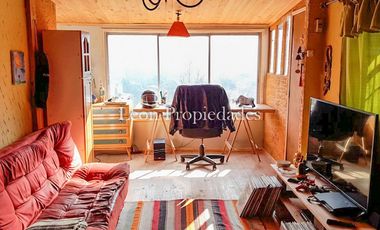 Leon Propiedades vende parcela con casa en sector las Achiras, Curacavi.