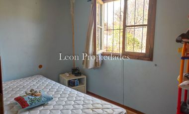 Leon Propiedades vende parcela con casa en sector las Achiras, Curacavi.