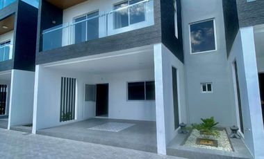 3 BEDROOMS SEMI FURNISHED TOWNHOUSE FOR LEASE!!!