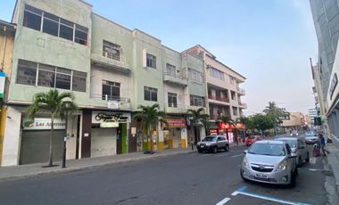 edificio comercial de venta en manta zona centro