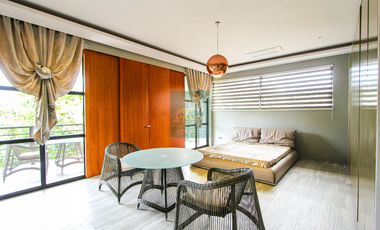 Luxurious 14-Bedroom Mansion for Sale in Maria Luisa Estate Park - A Grand Estate Awaits You!