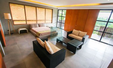 Luxurious 14-Bedroom Mansion for Sale in Maria Luisa Estate Park - A Grand Estate Awaits You!
