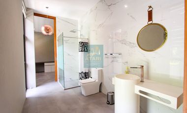 Luxurious 14-Bedroom Mansion for Sale in Maria Luisa Estate Park - A Grand Estate Awaits You!