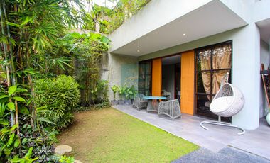 Luxurious 14-Bedroom Mansion for Sale in Maria Luisa Estate Park - A Grand Estate Awaits You!