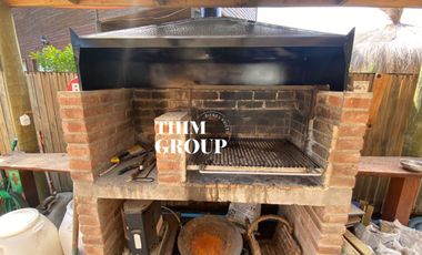 SE VENDE CASA DE 2 PISOS CON PISCINA Y QUINCHO EN CONDOMINIO OLMUE