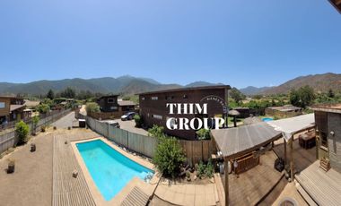 SE VENDE CASA DE 2 PISOS CON PISCINA Y QUINCHO EN CONDOMINIO OLMUE