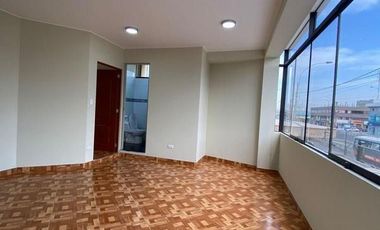 Vendo Duplex en la av. Benavides, límite de Surco y Miraflores 201 mts