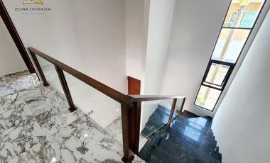 RESIDENCIA EN LOMAS DEL SOL ACABADOS LUXURY