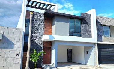 RESIDENCIA EN LOMAS DEL SOL ACABADOS LUXURY