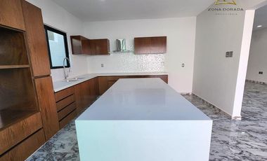RESIDENCIA EN LOMAS DEL SOL ACABADOS LUXURY