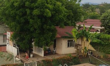 VENTA DE CASA CON PISCINA CARMEN DE APICALA