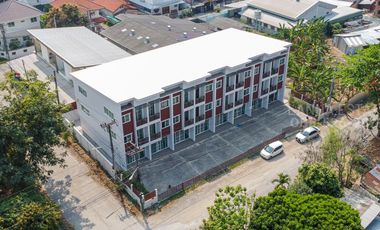 Quality Townhome for Sale near Provincial Hall and NIS at Chang Phuak