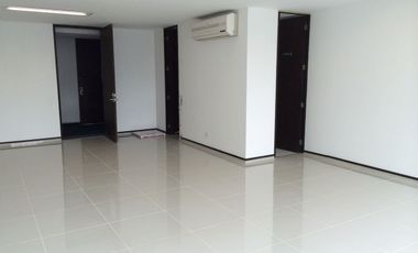 PR21743 Oficina en venta en el sector Milla de Oro