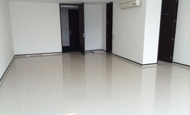PR21743 Oficina en venta en el sector Milla de Oro