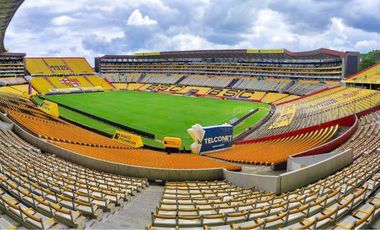 EN VENTA DE OPORTUNIDAD SUITE CENTRAL EN EL ESTADIO MONUMENTAL DE BARCELONA