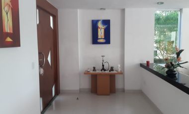 Residencia en VENTA con hermosa vista a lago natural, Yucatán Country club.