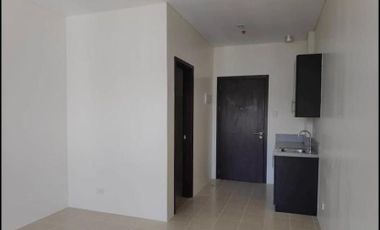 Studio 24 sq.m P13,000 month in Shaw Mandaluyong near SM Megamall
