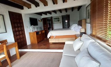 Preciosa casa de descanso en Valle en Villas Florencia, por el Rostro de Cristo antes del arco