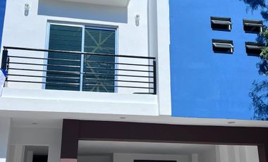 Casa en venta en privada con parque en Mazatlan
