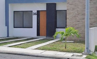 Casa en venta de un piso en Fracc. Lomas de La Rioja, Riviera Veracruzana