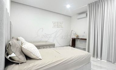 DEPARTAMENTO EN RENTA, ALDABA RESIDENCIAL, NUEVO, 2 REC CON BAÑO Y VESTIDOR, 2 AUTOS.